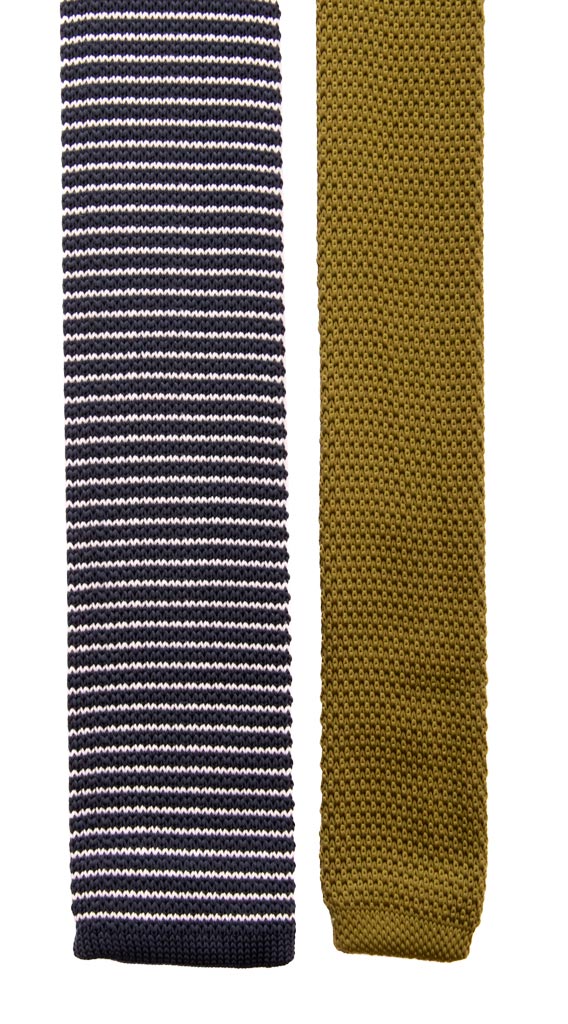 Cravatta Tricot in Maglia di Seta Blu Righe Bianche Coda in Contrasto Verde Made in Italy Graffeo Cravatte Pala