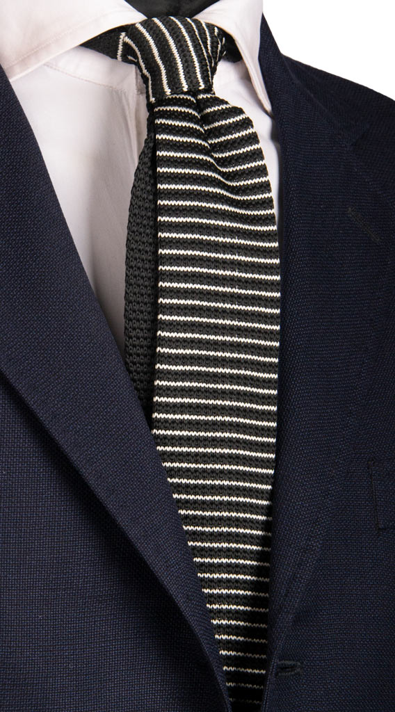 Cravatta Tricot in Maglia di Seta Nera Righe Bianche Made in italy Graffeo Cravatte