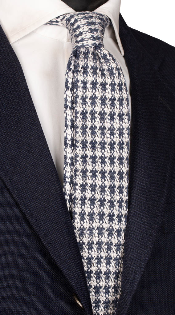 Cravatta Tricot in Maglia in Seta Lino Fantasia Pied de Poule Blu Bianco Made in Italy graffeo Cravatte