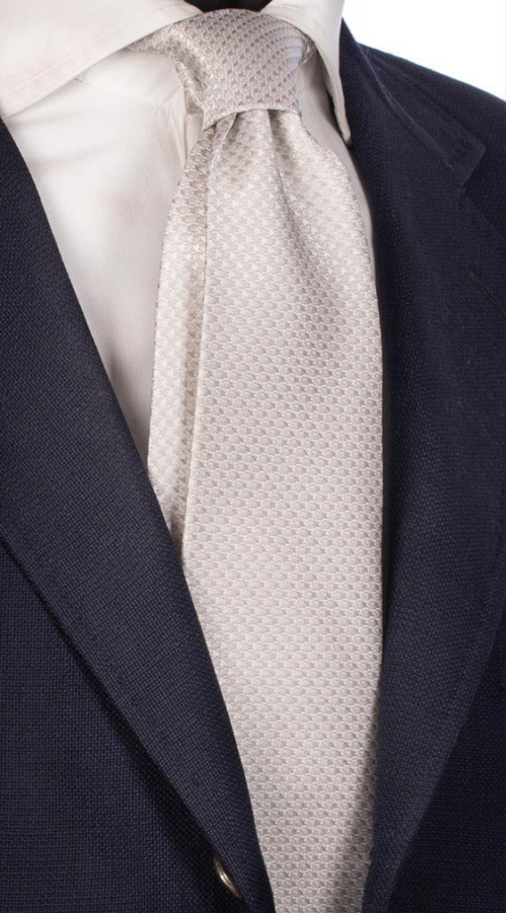 Cravatta Uomo per Cerimonia di Seta Grigio Argento Pied de Poule Tono su Tono Made in Italy Graffeo Cravatte