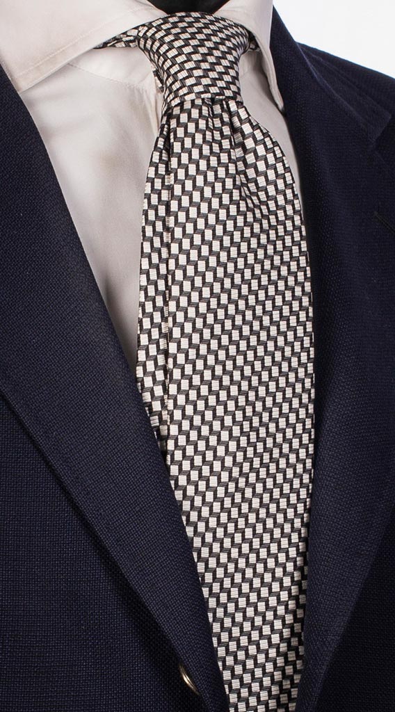 Cravatta Uomo per Cerimonia di Seta Stampa Bianca Fantasia Nera Made in italy Graffeo Cravatte