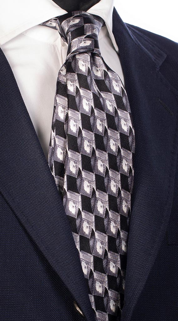 Cravatta Uomo per Cerimonia di Seta Stampa di Seta Nera Fantasia Grigio Chiaro Grigio Scuro Made in Italy Graffeo Cravatte