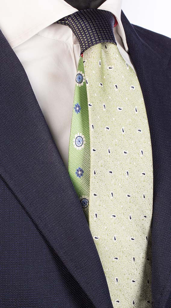 Cravatta Verde Chiaro Paisley Blu Bianco Nodo a Contrasto Blu Micro Fantasia Verde Made in Italy Graffeo Cravatte