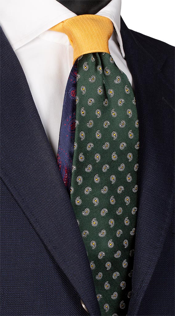 Cravatta Verde Paisley Bianchi Gialli Nodo in Contrasto Giallo Made in Italy Graffeo Cravatte