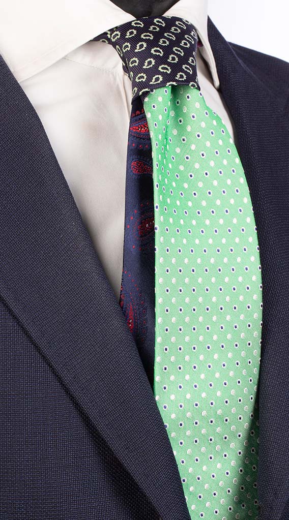 Cravatta Verde a Pois Bianco Bluette Nodo in Contrasto Blu Paisley Verde Made in italy Graffeo Cravatte