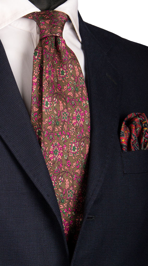 Cravatta Vintage in Saia di Seta Marrone a Fiori Rosa Fucsia Made in Italy Graffeo Cravatte