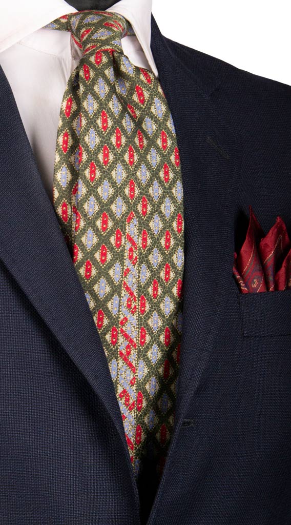 Cravatta Vintage in Seta Jacquard Verde con Disegno Centro Pala Rosso Azzurro Made in italy Graffeo Cravatte