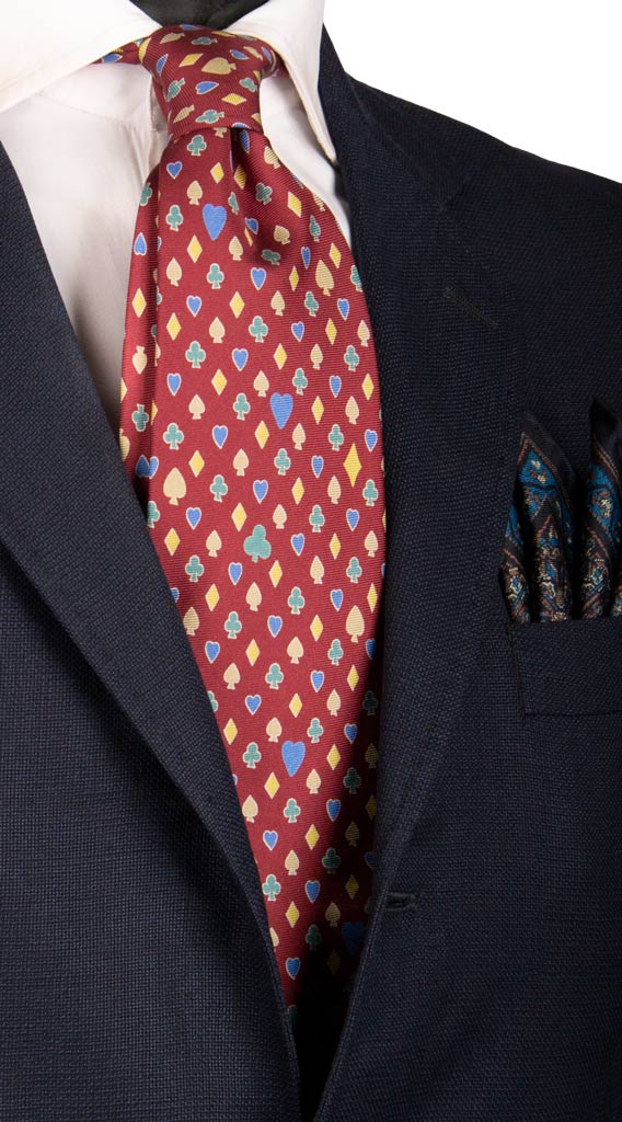 Cravatta Vintage in Twill di Seta Bordeaux Fantasia Carte da Poker MAde in Italy Graffeo Cravatte