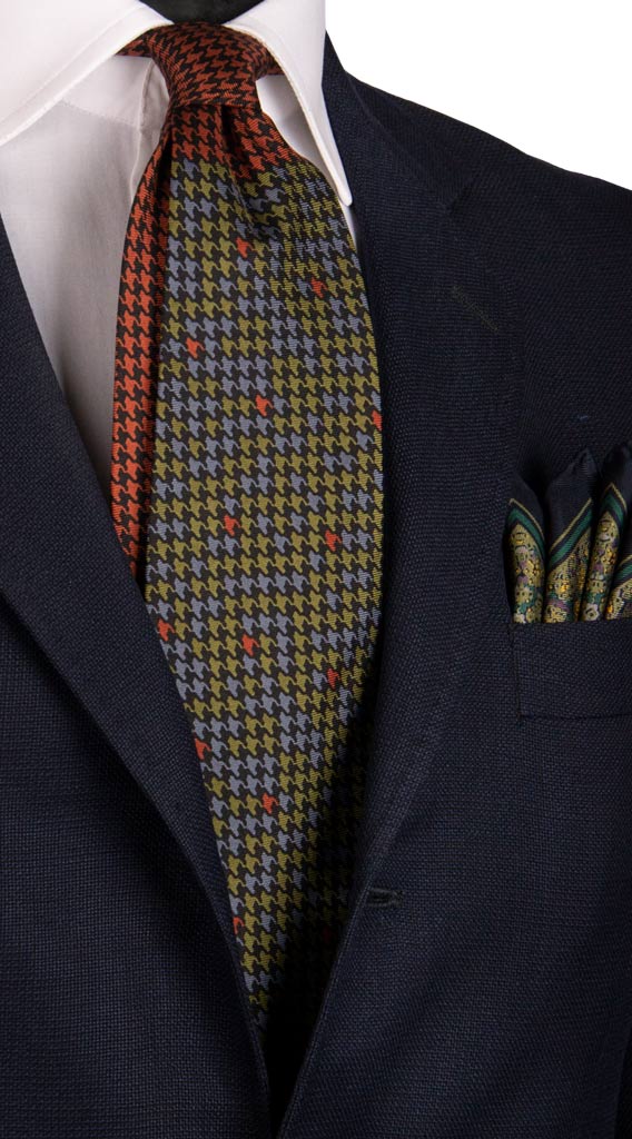 Cravatta Vintage in Twill di Seta Pied de Poule Verde Azzurro Fantasia Nodo in Contrasto Made in Italy Graffeo Cravatte