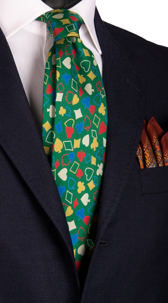 Cravatta Vintage in Twill di Seta Verde Fantasia Carte da Poker Multicolor Made in Italy Graffeo Cravatte