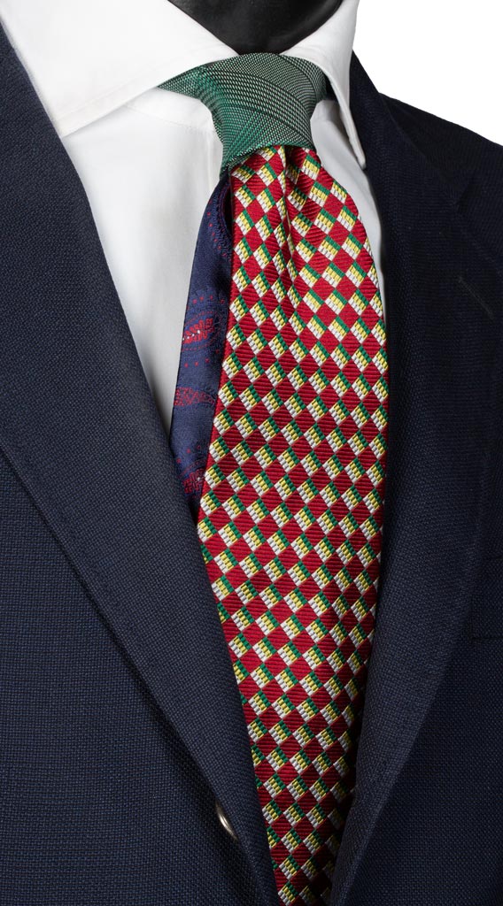Cravatta a Quadri Rossa Verde Gialla Nodo in Contrasto Principe di Galles Verde Blu Made in italy Graffeo Cravatte