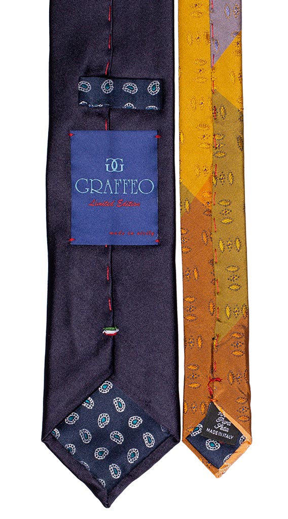 Cravatta di Raso Blu Tinta Unita Nodo a Contrasto Rosso Punto a Spillo Bianco Blu Made in Italy Graffeo Cravatte Pala