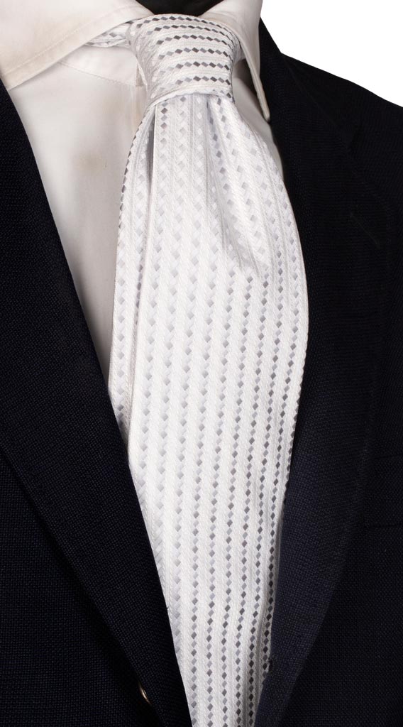 Cravatta di Seta Bianco Perla Fantasia Tono su Tono Grigio chiaro Made in Italy Graffeo Cravatte