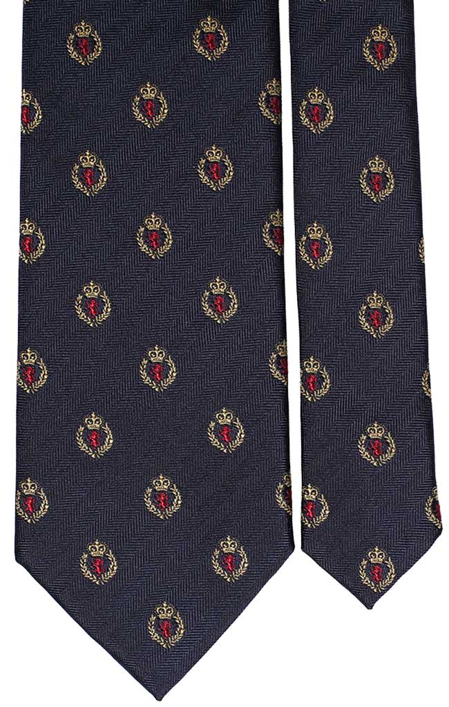 Cravatta di Seta Blu Lisca di Pesce Fantasia Scudetti Giallo Rosso Made in Italy Graffeo Cravatte Pala