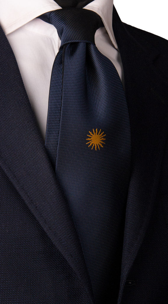Cravatta di Seta Blu con Disegno Sottonodo Sole Made in Italy Graffeo Cravatte