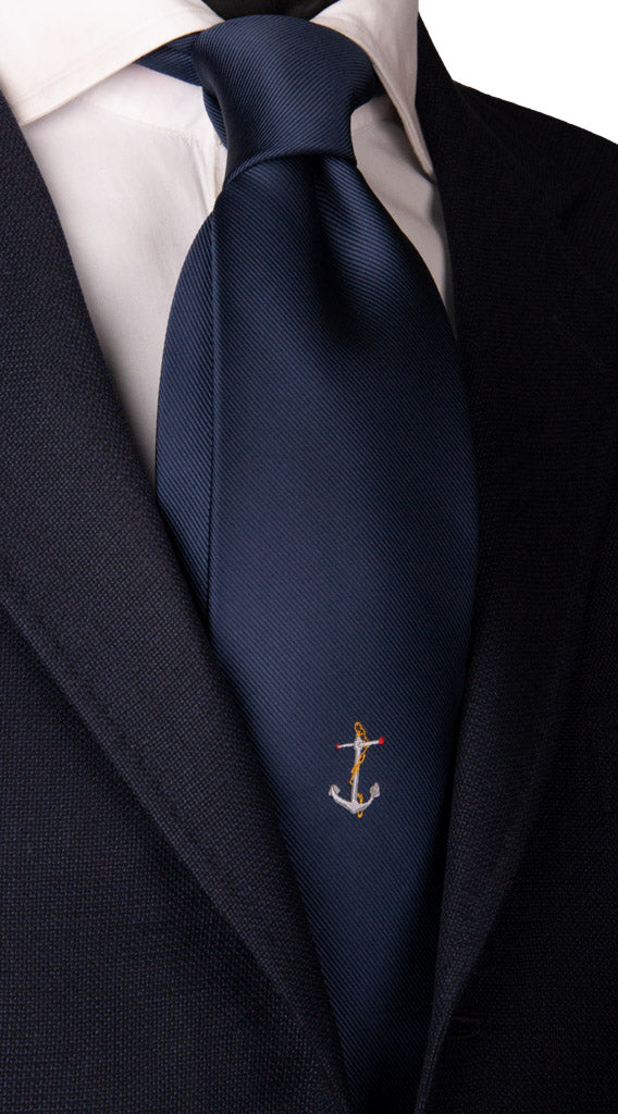 Cravatta di Seta Blu con Disegno Ancora sul Centro Pala Made in Italy Graffeo Cravatte