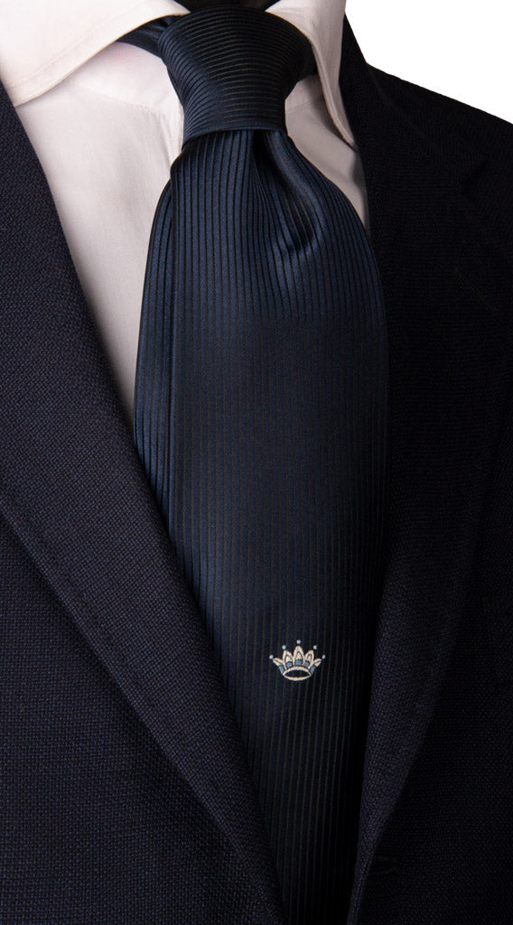 Cravatta di Seta Blu con Disegno centro pala Corona Made in Italy Graffeo Cravatte