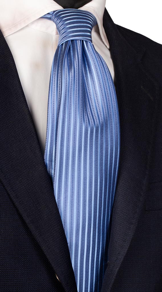 Cravatta di Seta Celeste Cangiante Righe Verticali Tono su Tono Made in Italy Graffeo Cravatte