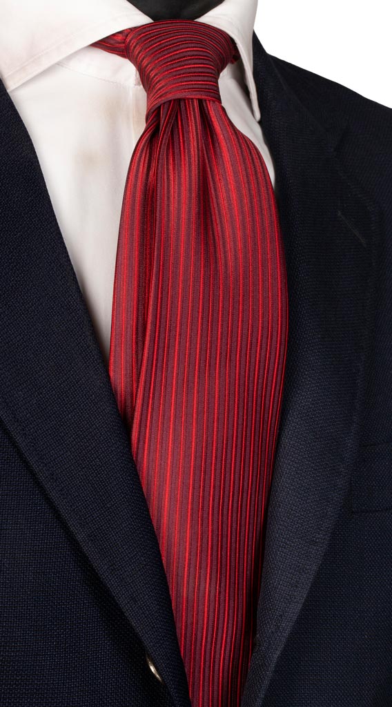 Cravatta di Seta Rossa Bordeaux Righe Verticali Tono su Tono Made in Italy Graffeo Cravatte