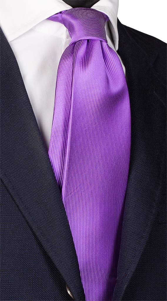 Cravatta di Seta Viola con Riga Verticale Tono su Tono Tinta Unita Made in Italy Graffeo Cravatte