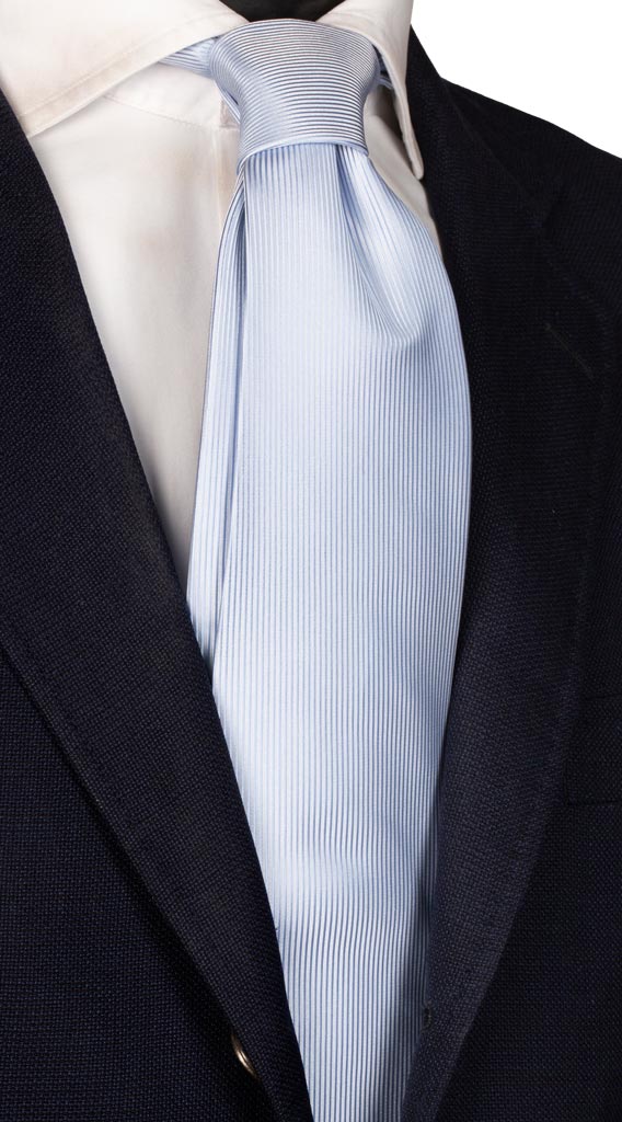 Cravatta di Seta Azzurro Ghiaccio Righe Verticali Tono su Tono Made in Italy Graffeo Cravatte
