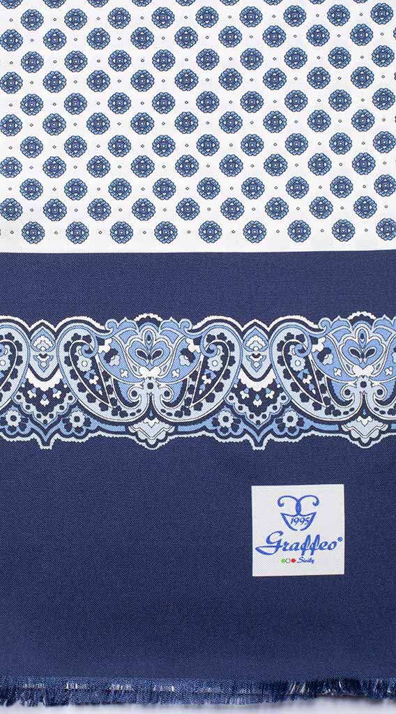 Sciarpa ad una Foglia in Seta Bianca a Fantasia Blu Bluette Celeste Made in Italy Graffeo Cravatte Pala