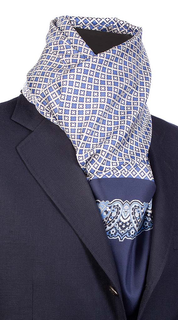 Sciarpa ad una Foglia in Seta Bianca a Fantasia Blu Bluette Celeste Made in Italy Graffeo Cravatte